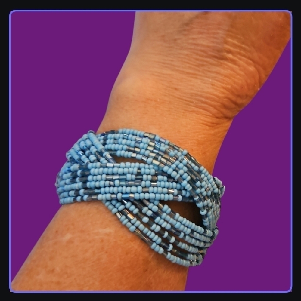 5/$25 VTG 1990s Turquoise Colored Glass Beaded Braided Chunky Cuff Bracelet